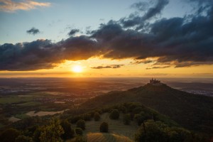 Sonnenuntergang Burg Hohenzollern im Zeitraffer